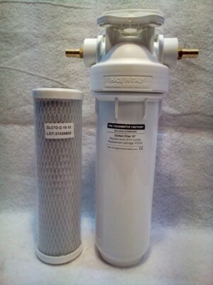 Carbon filter for chlorine removal from flushing water of the watermaker