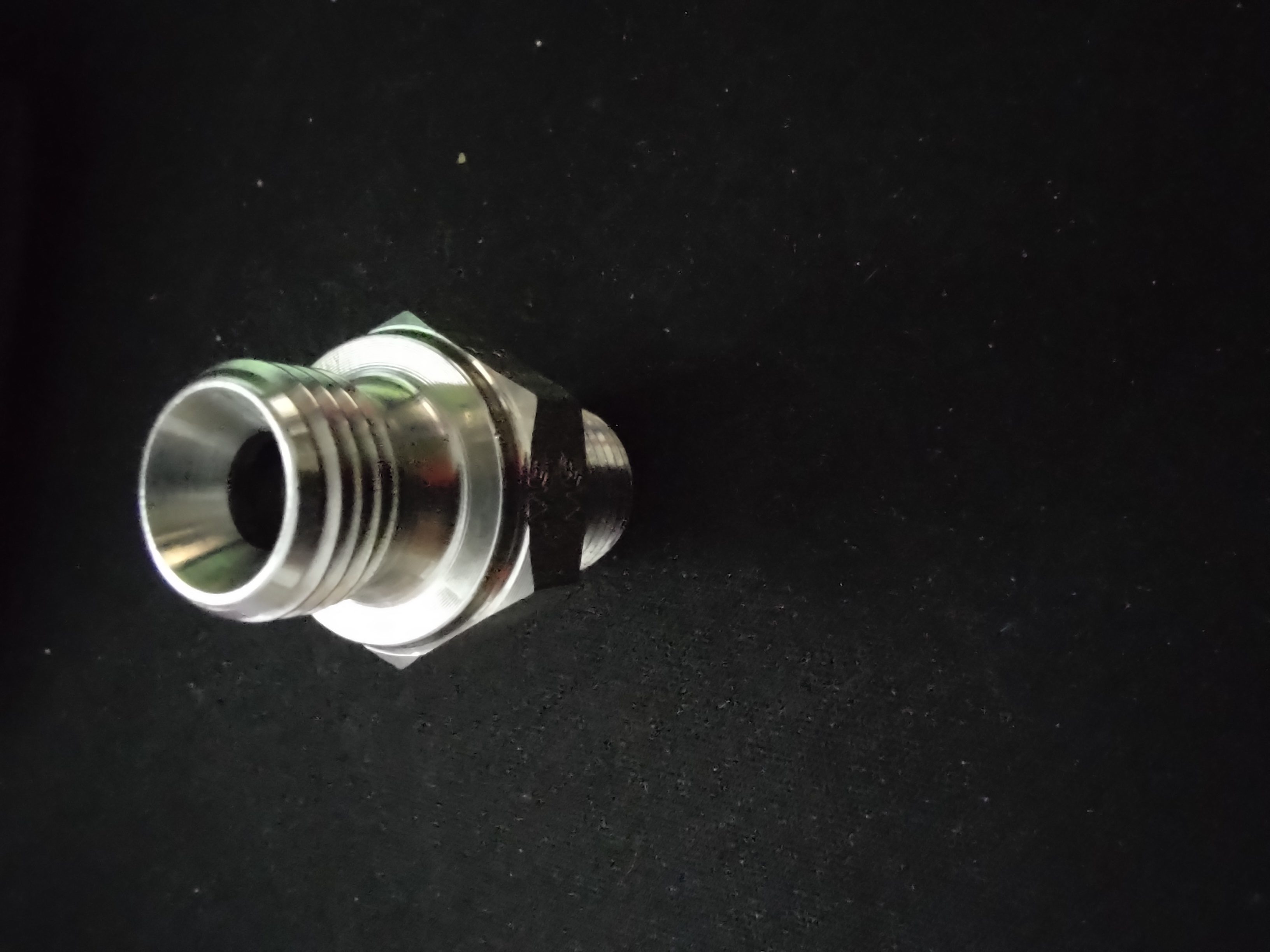 Male Straight Adapter 1/4" - BSPP Side View