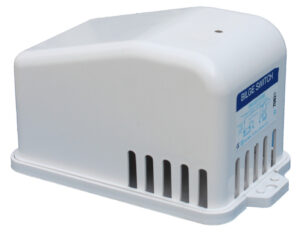 Cased automatic switch for bilge pumps