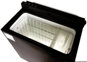 Alternative view of ISOTHERM BI30 top-loading cooling box 30 l